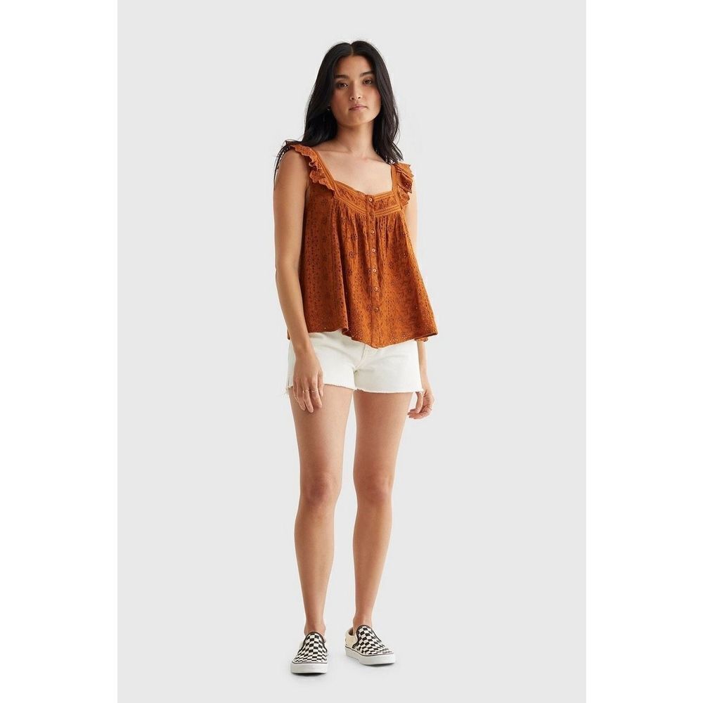 ✨Lucky Brand Embroidered Tank✨